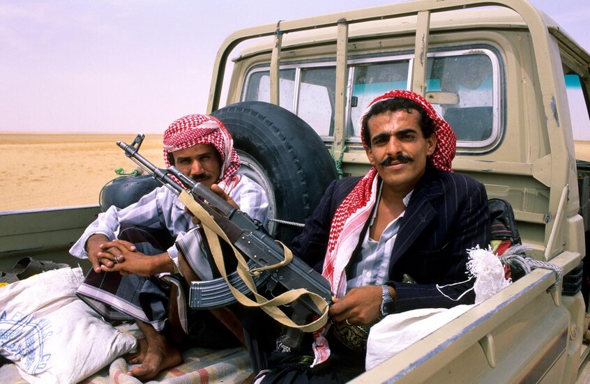 Raids target oil fields in eastern Yemen