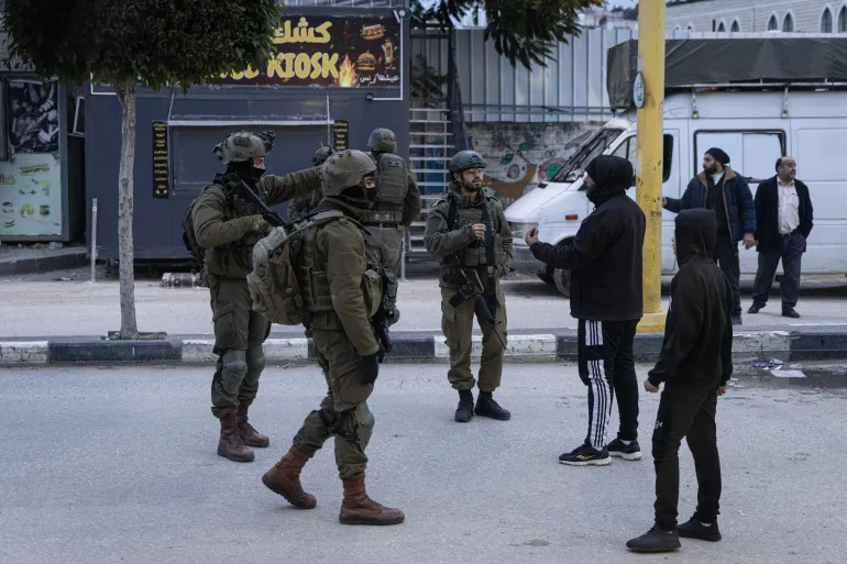 West Bank: Widespread arrests | - dailyyemen