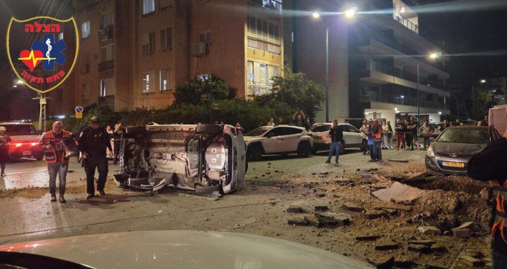 A terrifying day for the entity... Iranian and Lebanese missiles target several settlements, and the enemy admits human and material losses