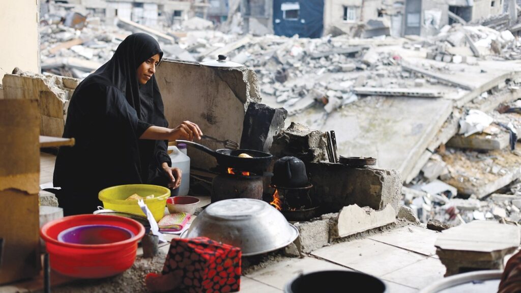 Hunger threatens the lives of the remaining children in Gaza