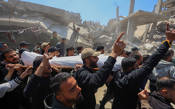 Martyrs killed in Israeli shelling and gunfire in Gaza amid widespread house demolitions