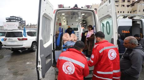 The medicine crisis is devastating the bodies of displaced patients in Gaza