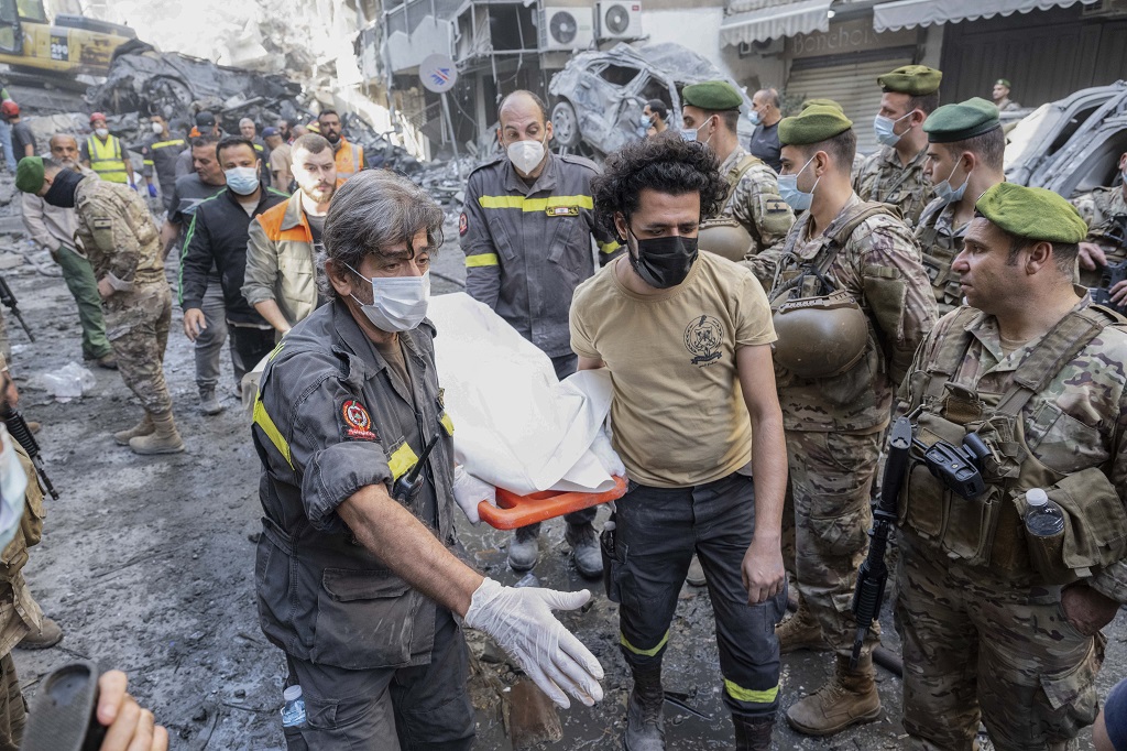 Martyrs and wounded in Israeli raids