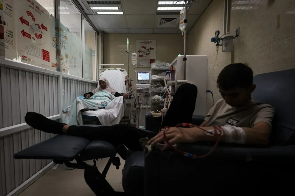 Gaza: 70% of hospital generators are out of service