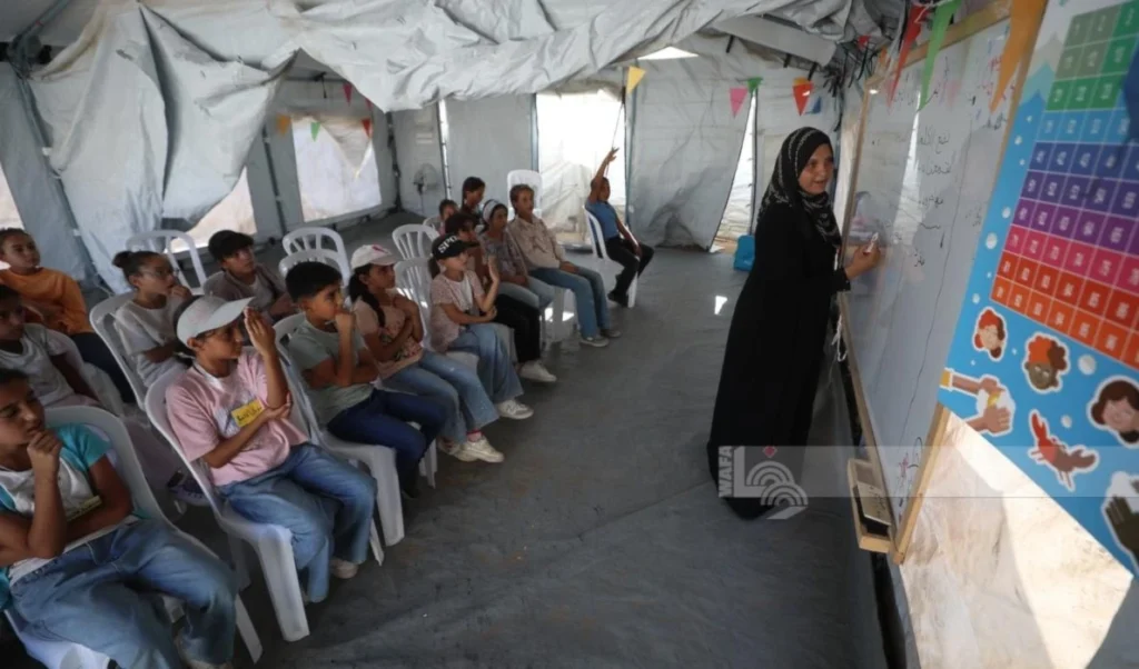More than 800 Palestinian teachers were martyred