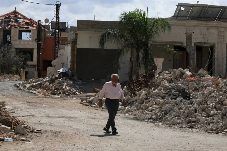 Israeli airstrikes and shelling on towns in southern Lebanon
